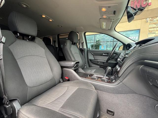 2017 Chevrolet Traverse 2LT
