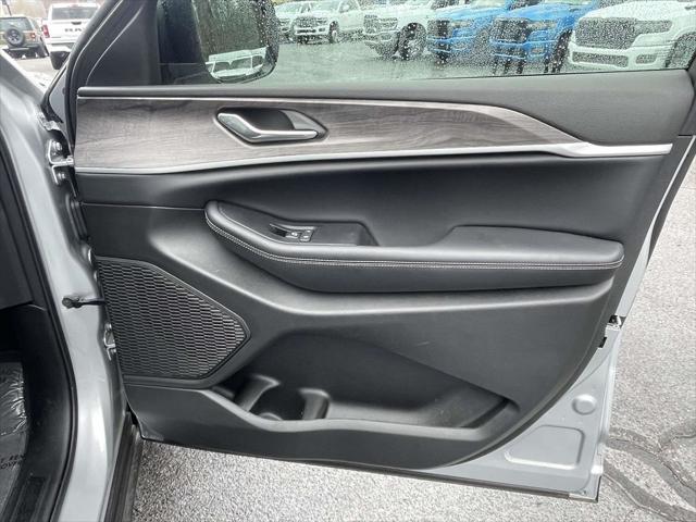 2025 Jeep Grand Cherokee L Limited 4x4