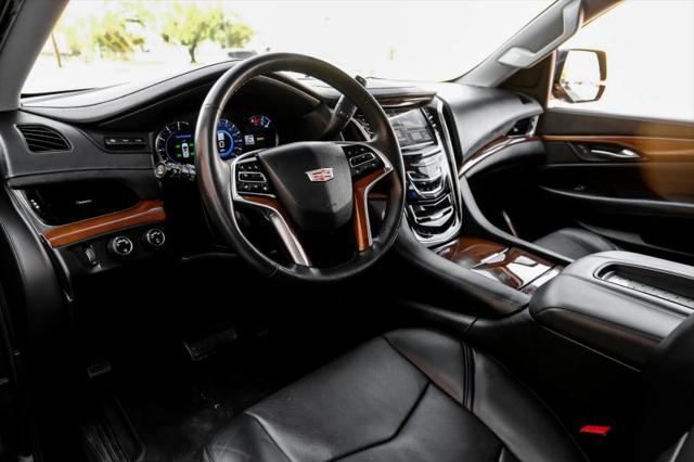 2017 Cadillac Escalade Luxury