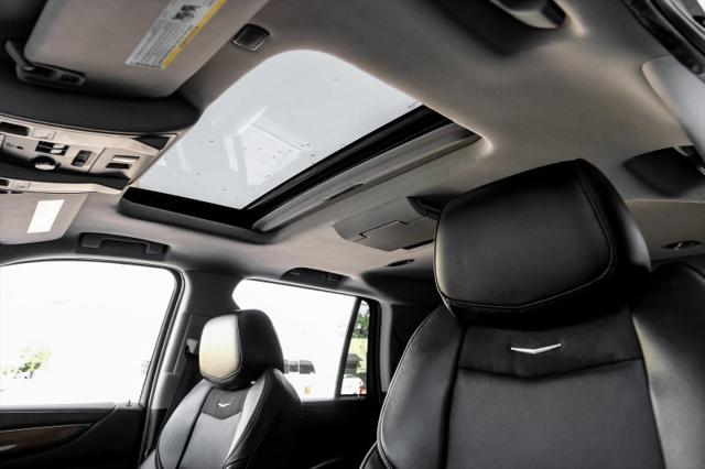 2017 Cadillac Escalade Luxury