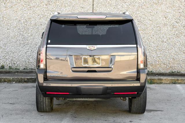 2017 Cadillac Escalade Luxury