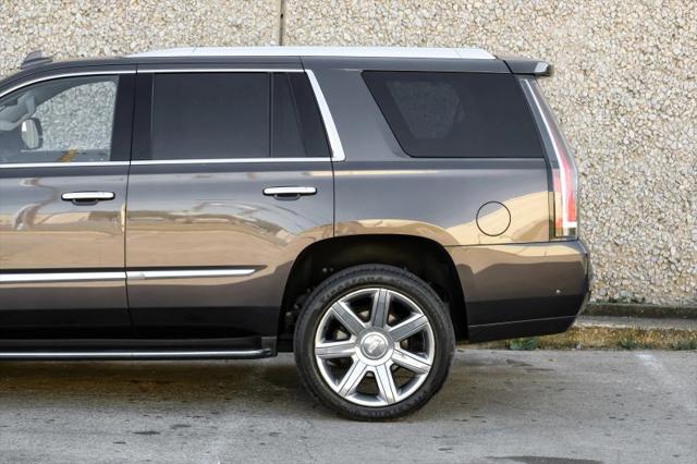 2017 Cadillac Escalade Luxury