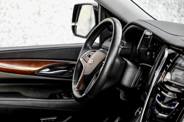 2017 Cadillac Escalade Luxury