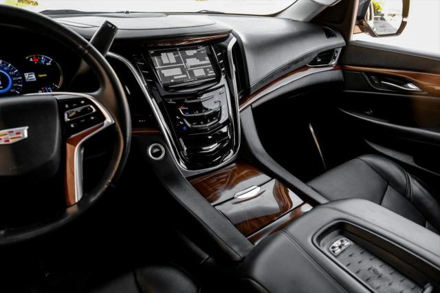 2017 Cadillac Escalade Luxury