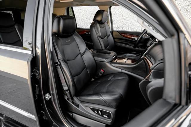 2017 Cadillac Escalade Luxury