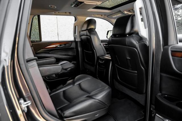 2017 Cadillac Escalade Luxury
