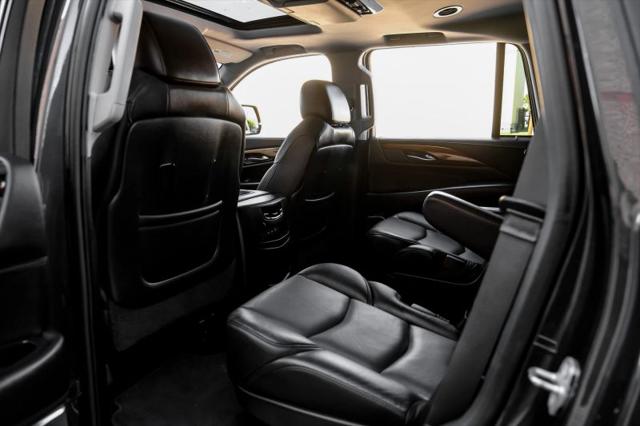 2017 Cadillac Escalade Luxury