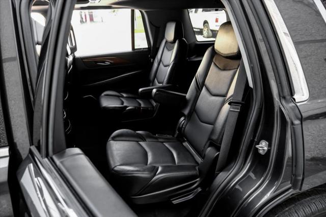 2017 Cadillac Escalade Luxury