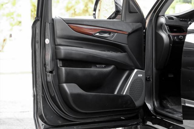 2017 Cadillac Escalade Luxury