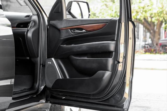 2017 Cadillac Escalade Luxury