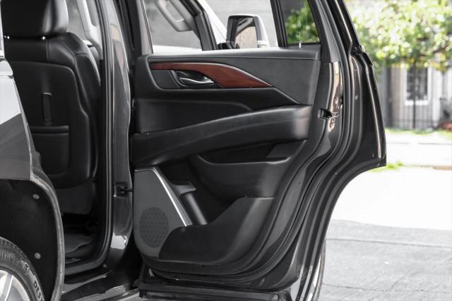 2017 Cadillac Escalade Luxury