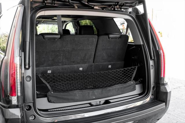 2017 Cadillac Escalade Luxury