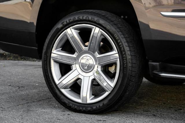 2017 Cadillac Escalade Luxury