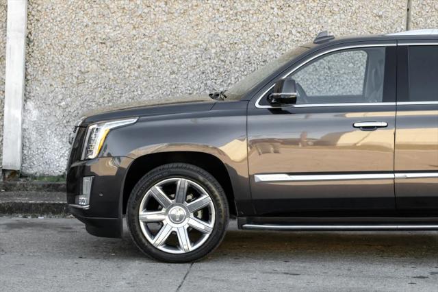 2017 Cadillac Escalade Luxury