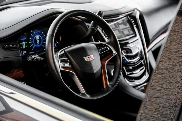 2017 Cadillac Escalade Luxury