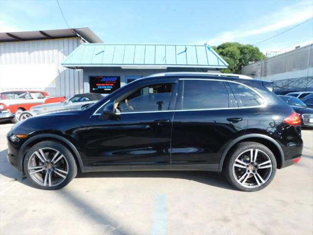 2014 Porsche Cayenne Platinum Edition