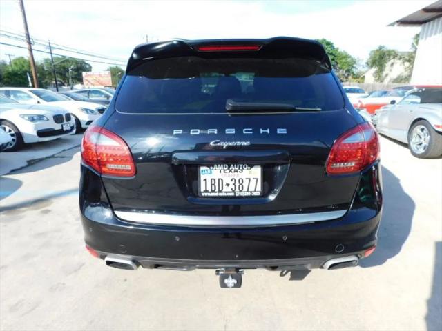 2014 Porsche Cayenne Platinum Edition