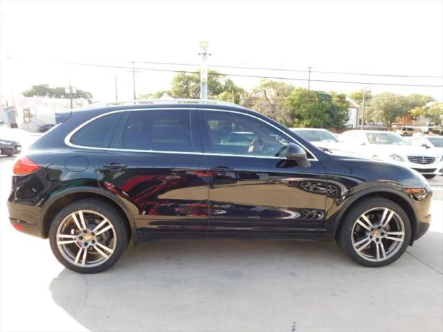 2014 Porsche Cayenne Platinum Edition