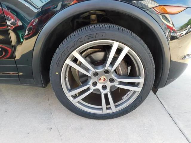 2014 Porsche Cayenne Platinum Edition