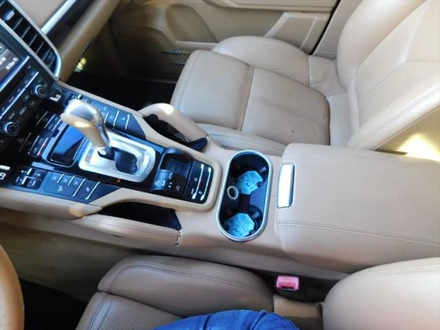 2014 Porsche Cayenne Platinum Edition