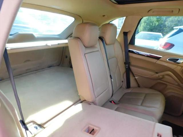 2014 Porsche Cayenne Platinum Edition