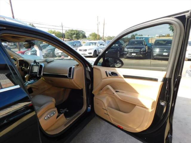 2014 Porsche Cayenne Platinum Edition