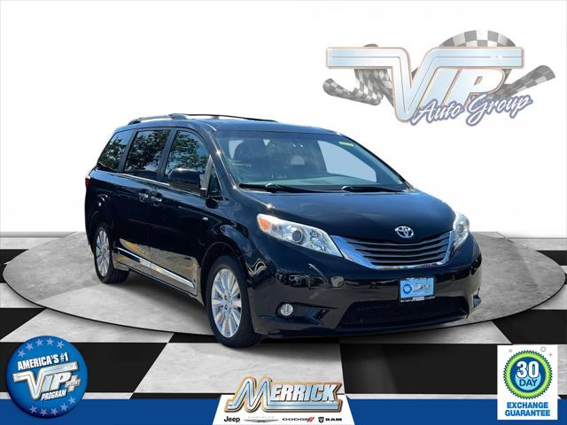 2017 Toyota Sienna XLE 7 Passenger for sale in Wantagh, NY