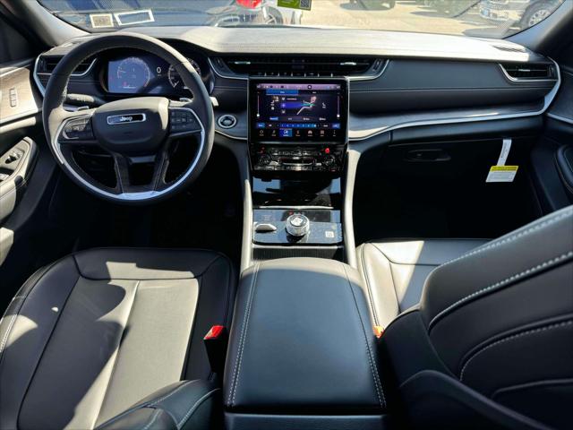 2025 Jeep Grand Cherokee L Limited 4x4