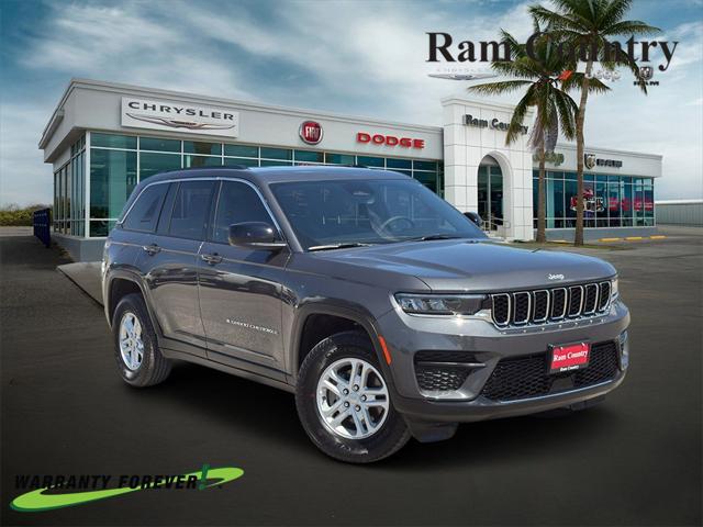 2025 Jeep Grand Cherokee Laredo 4x2