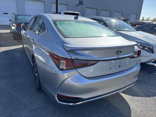 2024 Lexus ES 300h 300h