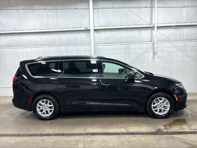 Used 2021 Chrysler Pacifica For Sale in Wilmington, OH