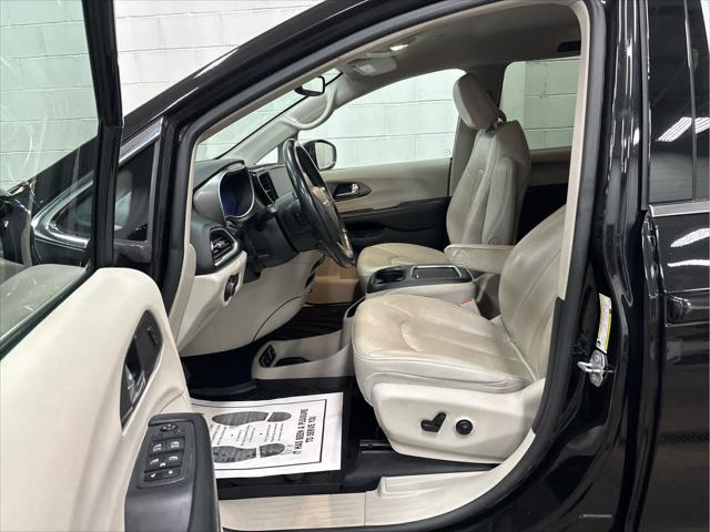 Used 2021 Chrysler Pacifica For Sale in Wilmington, OH