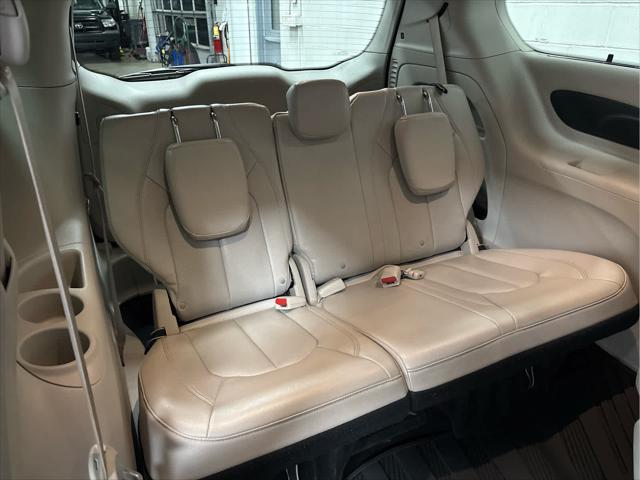 Used 2021 Chrysler Pacifica For Sale in Wilmington, OH
