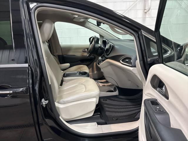 Used 2021 Chrysler Pacifica For Sale in Wilmington, OH