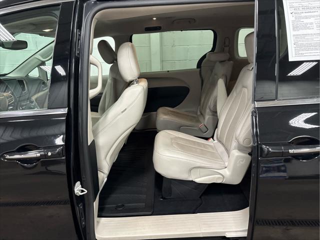 Used 2021 Chrysler Pacifica For Sale in Wilmington, OH