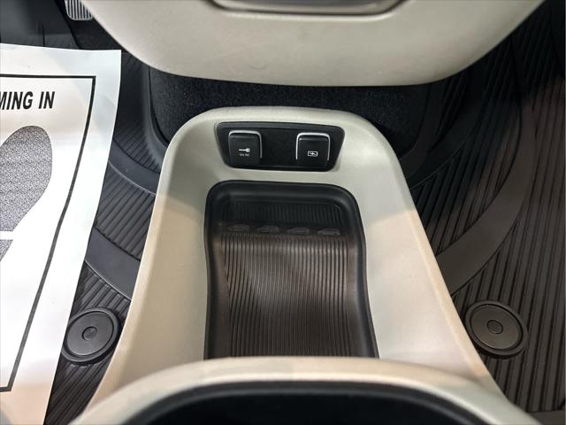 Used 2021 Chrysler Pacifica For Sale in Wilmington, OH