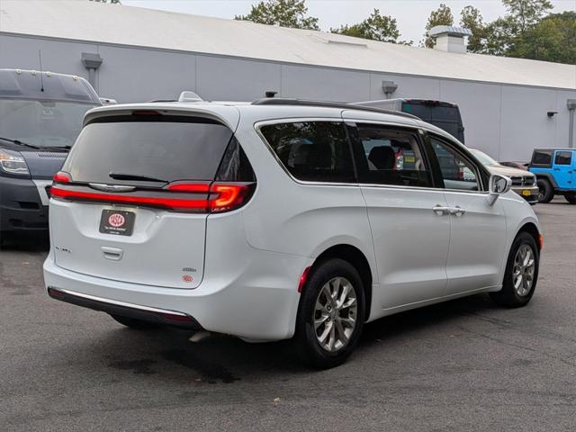 2022 Chrysler Pacifica Touring L AWD
