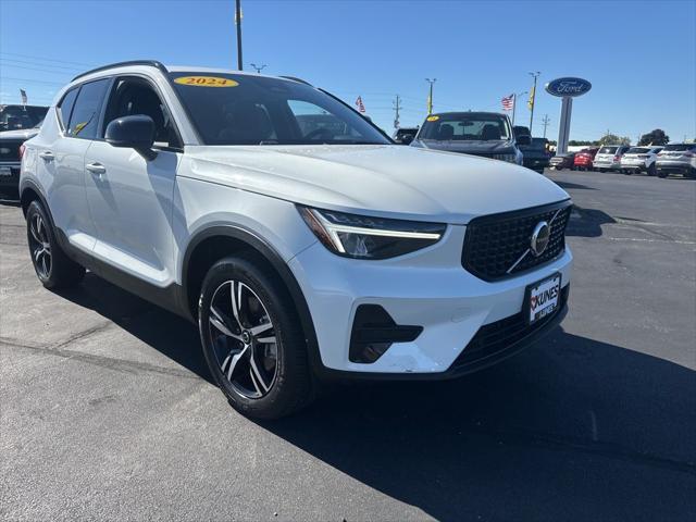 2024 Volvo XC40 B5 Core 2024 Volvo XC40 B5 Core