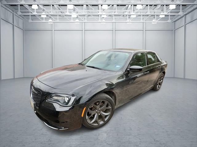 2022 Chrysler 300 Touring