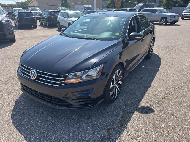 2017 Volkswagen Passat 1.8T R-Line