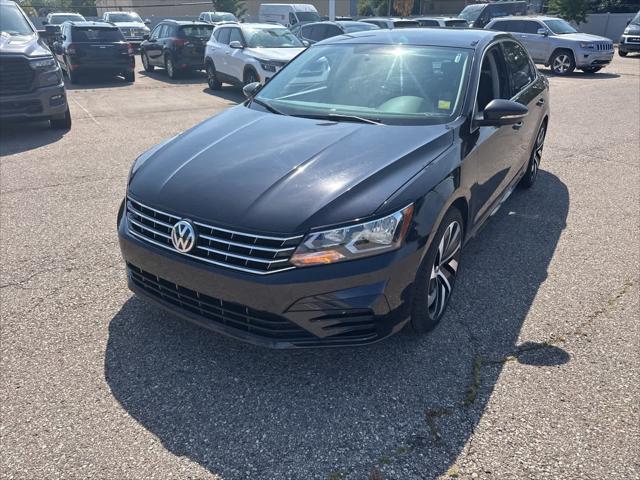 2017 Volkswagen Passat 1.8T R-Line