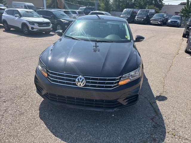 2017 Volkswagen Passat 1.8T R-Line