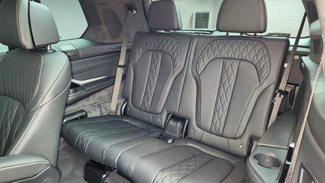 2026 BMW X7 M60i
