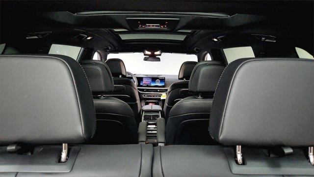 2026 BMW X7 M60i