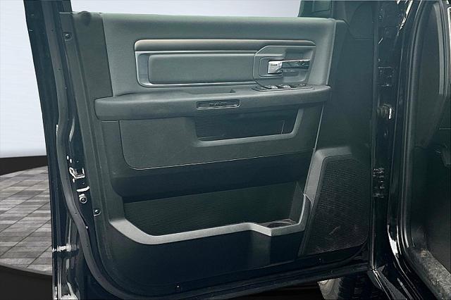 2024 Ram 1500 Classic SLT Quad Cab 4x2 6'4" Box