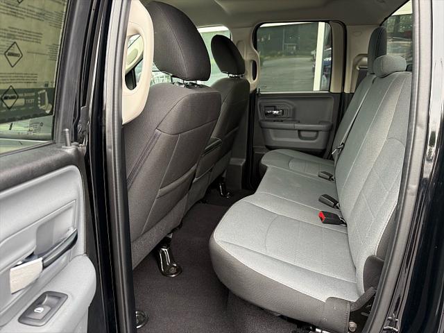 2024 Ram 1500 Classic SLT Quad Cab 4x2 6'4" Box
