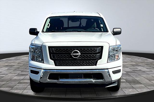 2023 Nissan Titan Crew Cab SV 4x2