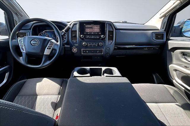 2023 Nissan Titan Crew Cab SV 4x2
