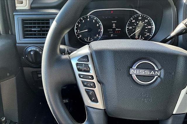 2023 Nissan Titan Crew Cab SV 4x2