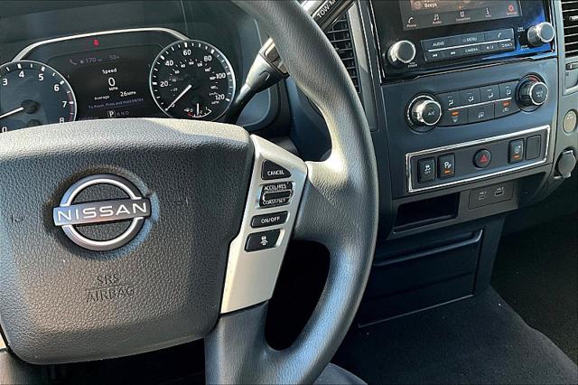 2023 Nissan Titan Crew Cab SV 4x2